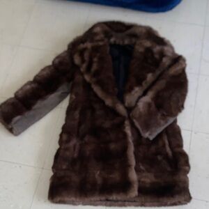 STYLE VI LTD MINK COAT LEATHER SLEEVES
